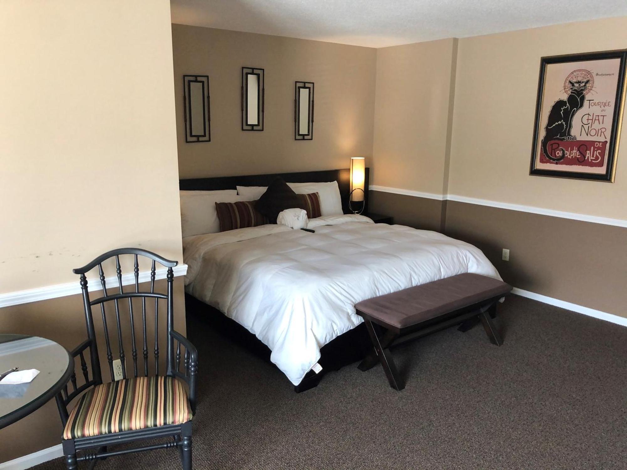 Old Harbor Inn South Haven Room photo